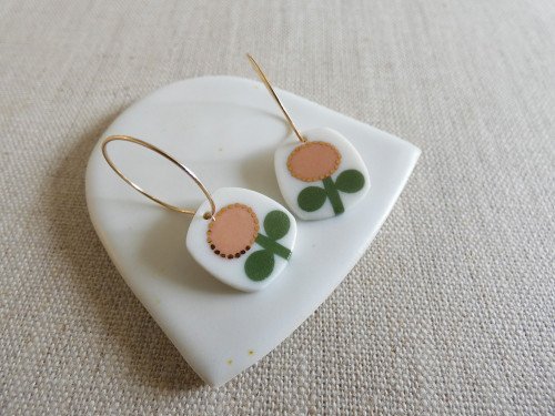 ANDO - Flower Hoop Earrings 